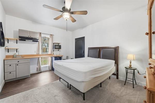 156 Howard Newby Lane, Springtown, TX 76082