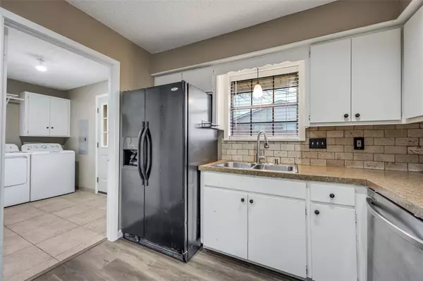 Leonard, TX 75452,309 N Pecan Street