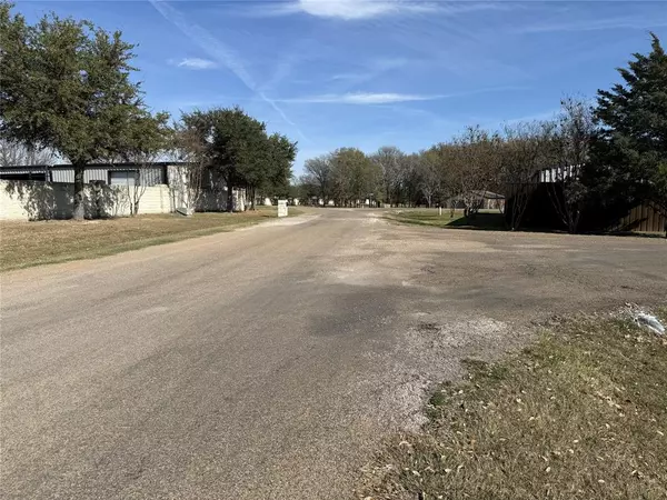 Corsicana, TX 75109,11 Bayview Circle