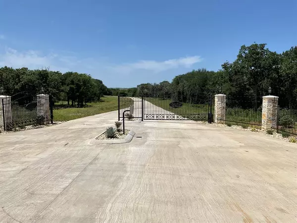 1657 Private Access 60200, Burleson, TX 76028