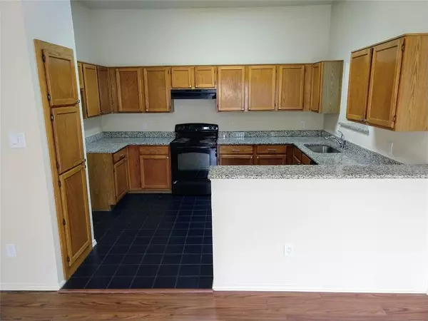 Arlington, TX 76018,5704 Congressional Drive