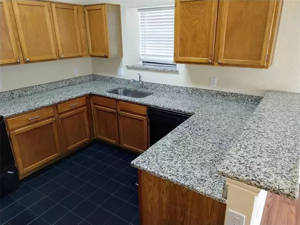 Arlington, TX 76018,5704 Congressional Drive