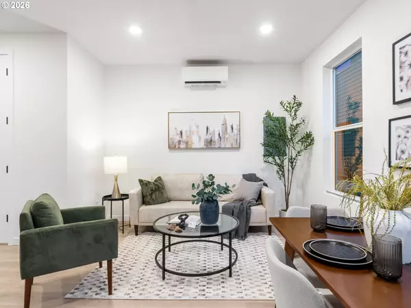 Portland, OR 97203,8328 N Bank ST