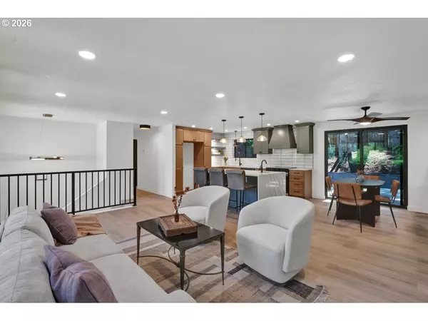 Eugene, OR 97405,396 BRAE BURN DR