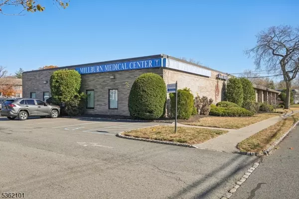 Millburn Twp., NJ 07041,25 E Willow St.