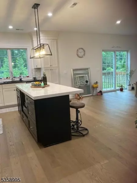 New Providence Boro, NJ 07974,10 1St St