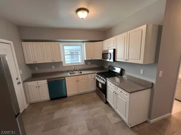 Newark City, NJ 07106,115 Isabella Ave #1