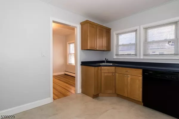 Garwood Boro, NJ 07027,70 2Nd Ave