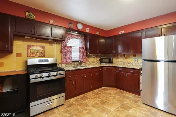 Linden City, NJ 07036,420 Miltonia St