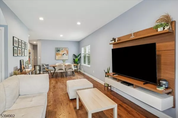 Elizabeth City, NJ 07201,668 Jefferson Ave