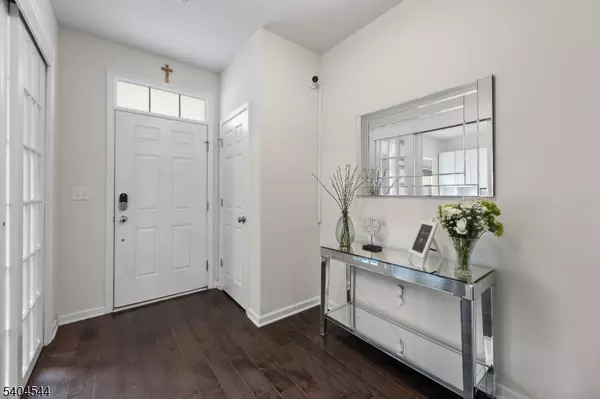 Wood-ridge Boro, NJ 07075,12 Marshall Ln