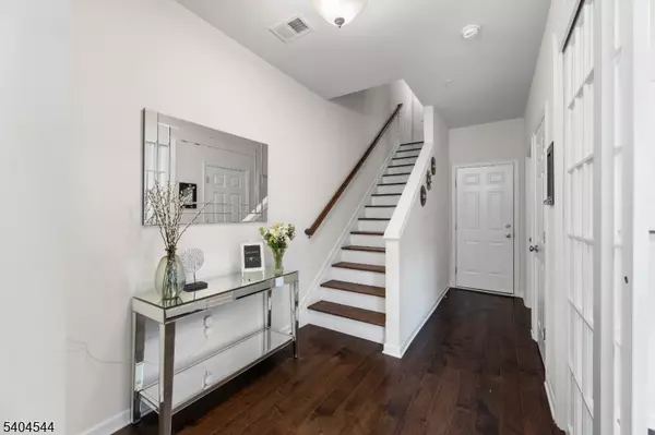 Wood-ridge Boro, NJ 07075,12 Marshall Ln