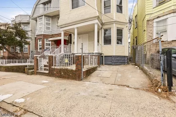 Jersey City, NJ 07305,221 Wilkinson Ave