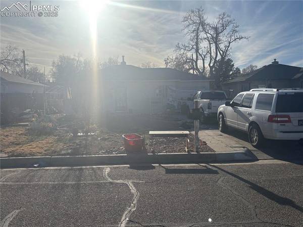 924 W Adams AVE, Pueblo, CO 81004