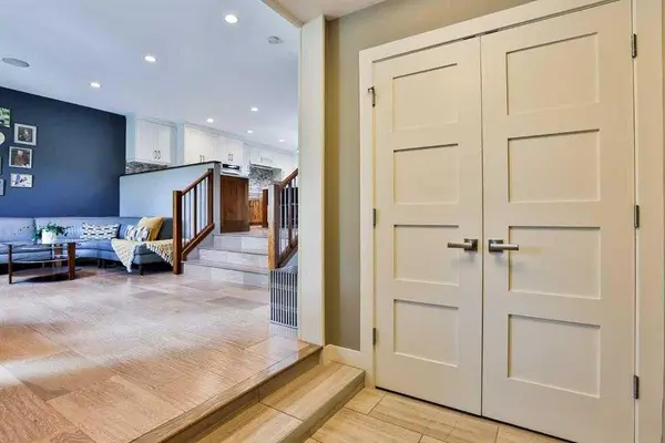 Lethbridge, AB T1K 4R3,234 McMaster BLVD W