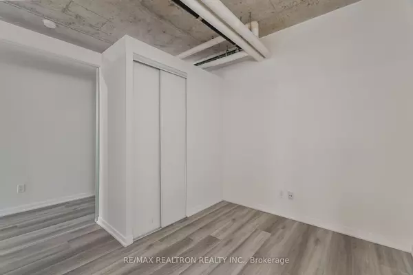 Toronto C01, ON M6J 3S8,150 Sudbury ST #2005