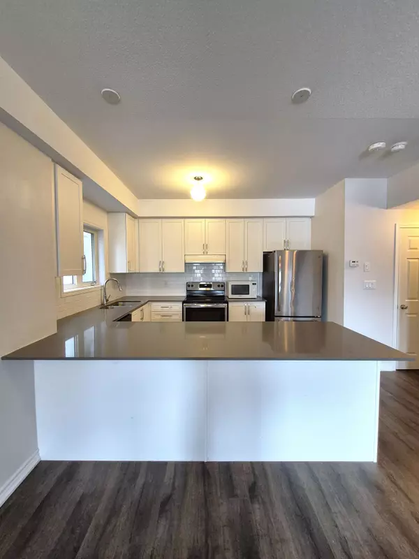 Whitby, ON L1N 0L5,12 Dunsley WAY