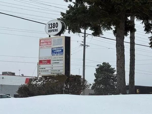 Whitby, ON L1N 2C3,1380 Hopkins ST #9