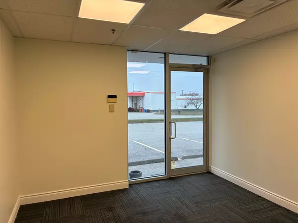 Whitby, ON L1N 2C3,1380 Hopkins ST #9