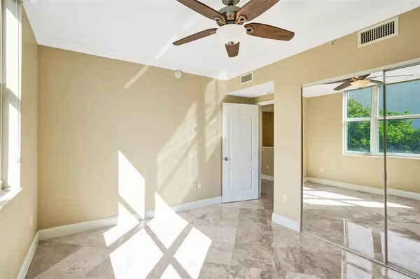 Deerfield Beach, FL 33441,101 S Ocean Drive #406