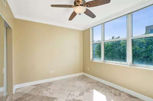 Deerfield Beach, FL 33441,101 S Ocean Drive #406