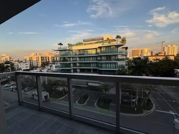 Bay Harbor Islands, FL 33154,9940 W BAY HARBOR DRIVE #6C-S