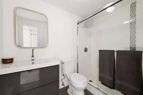 Miami Beach, FL 33139,530 Ocean Dr #103A/104