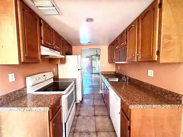 Lauderdale Lakes, FL 33319,3321 NW 47th Terrace #232