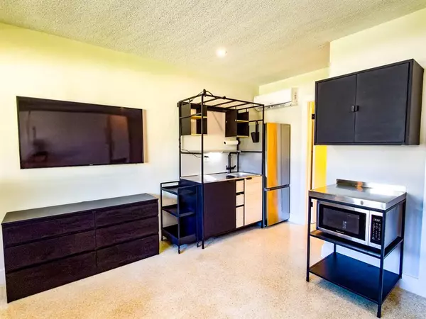 Fort Lauderdale, FL 33305,47 NE 16th Pl #3