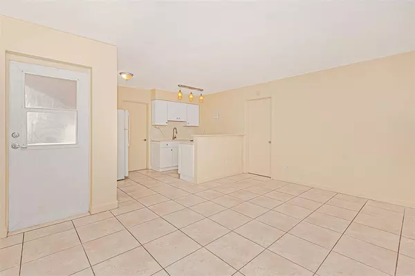 Pompano Beach, FL 33062,2581 NE 11th Ct #2585