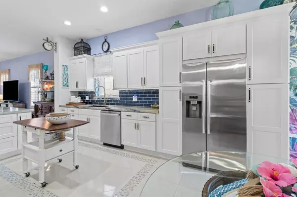 Hutchinson Island, FL 34949,3017 Ocelot Way #28-2