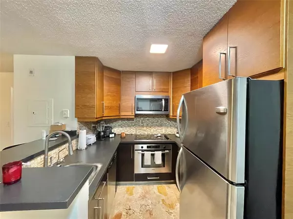 Coconut Creek, FL 33063,851 Lyons Rd #22106