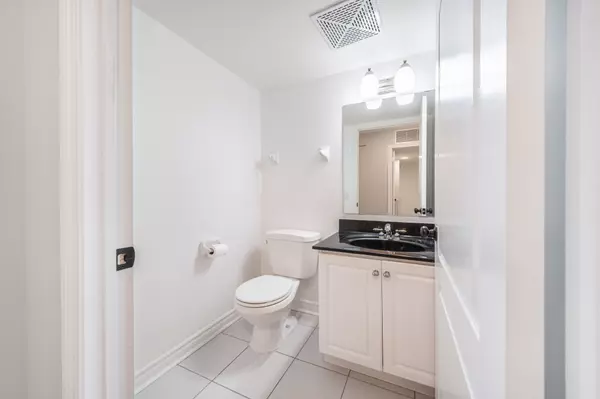 Markham, ON L6E 1B9,85 The Boardwalk WAY #320