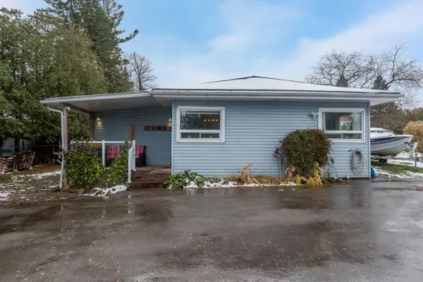 Innisfil, ON L0L 1W0,1104 Ferrier AVE