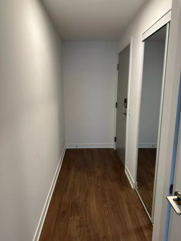 Vaughan, ON L4J 0L8,50 Upper Mall WAY #B632