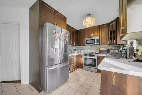 Newmarket, ON L3X 1P7,36 Savage RD #Main