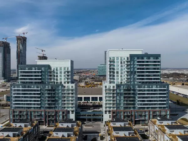 38 Honeycrisp CRES #601, Vaughan, ON L4K 5C3