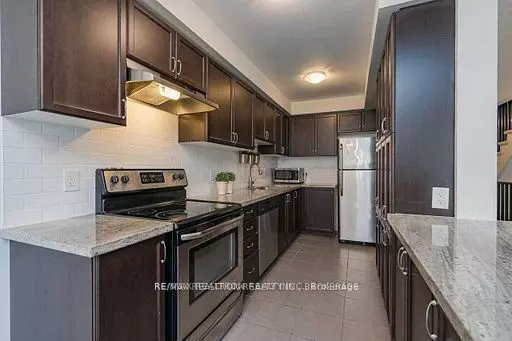 Aurora, ON L4G 0S1,52 Edwin Pearson ST