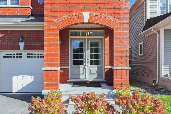 Georgina, ON L4P 0G8,11 Robert Wilson CRES