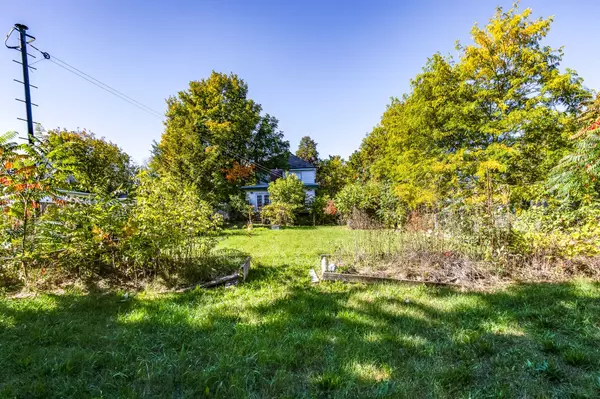 Midland, ON L4R 3V4,63 Fifth ST E