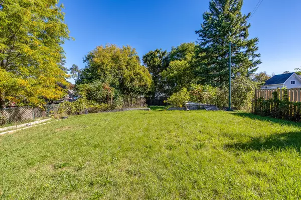 Midland, ON L4R 3V4,63 Fifth ST E