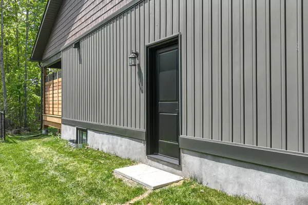 Severn, ON L3V 0V9,3324 Bramshott AVE