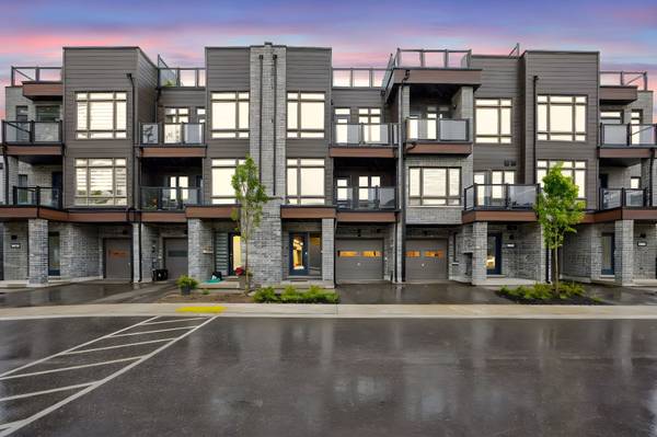 6 Wyn Wood LN, Orillia, ON L3V 8P6