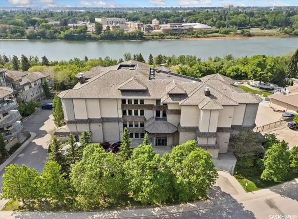 Saskatoon, SK S7M 0A5,615 Saskatchewan CRESCENT W #307