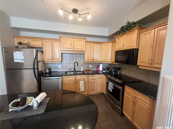 Saskatoon, SK S7M 0A5,615 Saskatchewan CRESCENT W #307