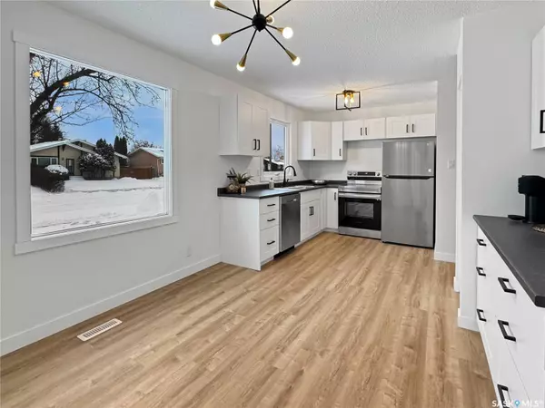 North Battleford, SK S9A 3N2,10929 Scott DRIVE