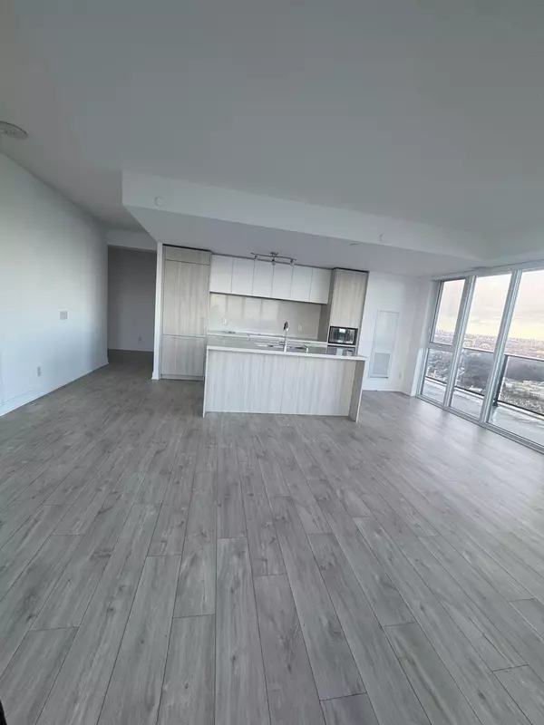 Toronto W06, ON M8V 0C5,70 Annie Craig DR #3904