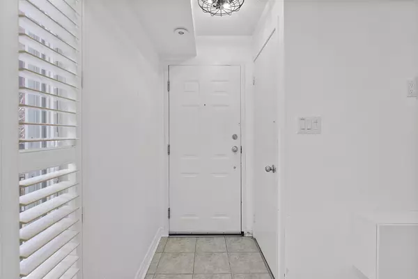 Toronto W01, ON M6K 1X2,22 Laidlaw ST #1207