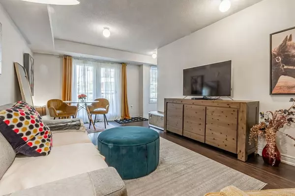 Oakville, ON L6H 0G6,2480 POST RD #25