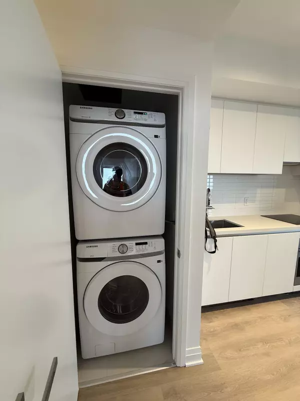 Mississauga, ON L5B 0N9,4015 The Exchange ST #4507